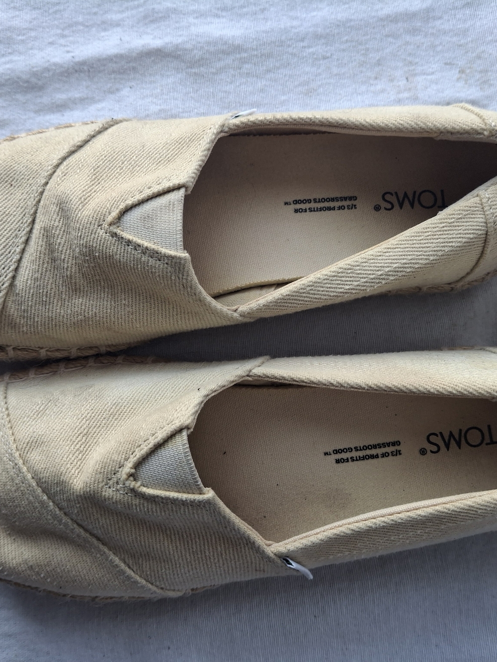 TOMS Classic Canvas Espadrilles in Beige